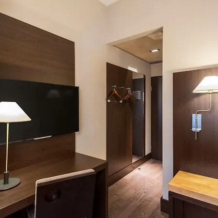 Hotel Nh Königsallee 4*