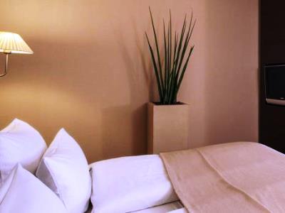 Nh Koenigsallee Hotel 4*