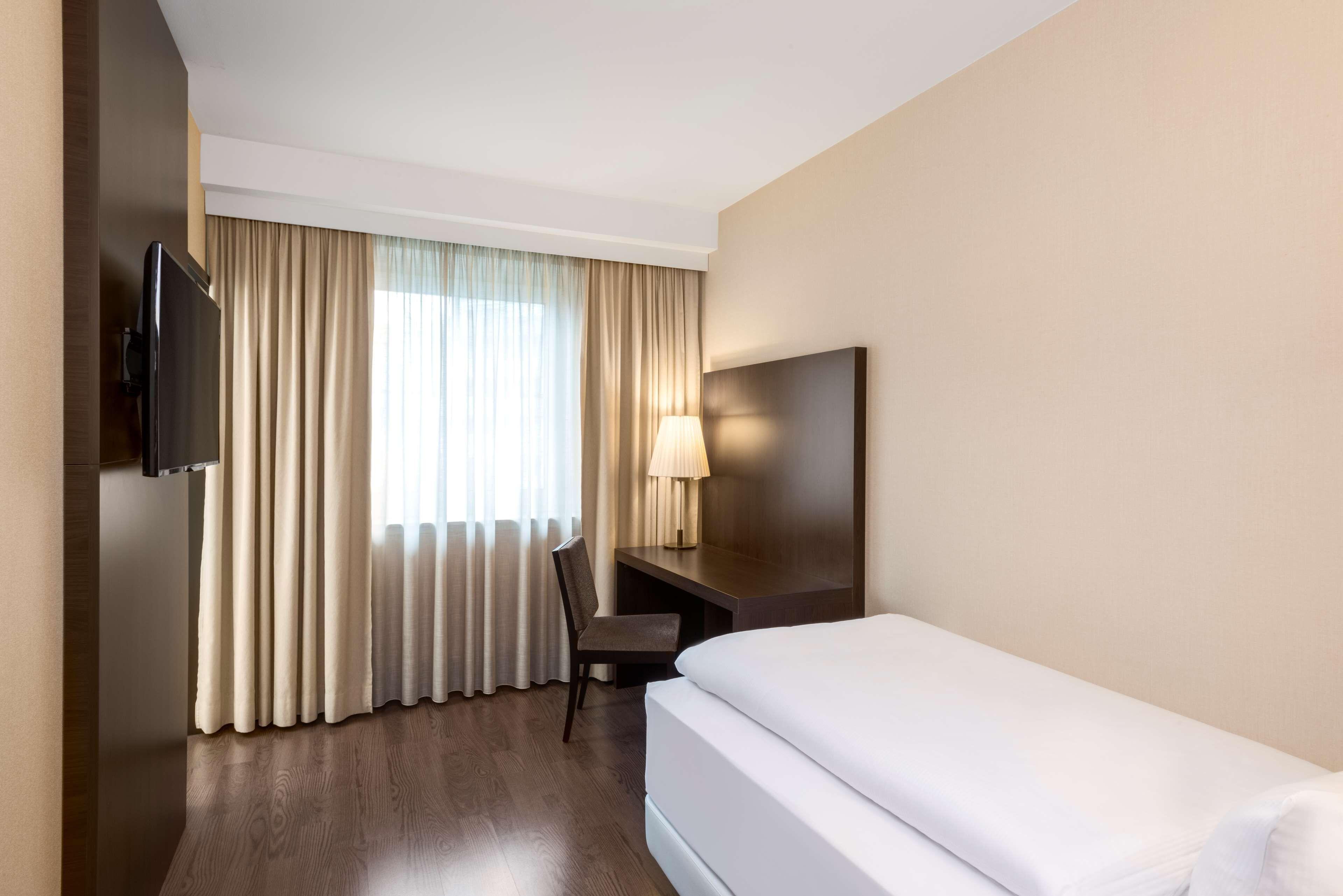 Nh Koenigsallee Hotel