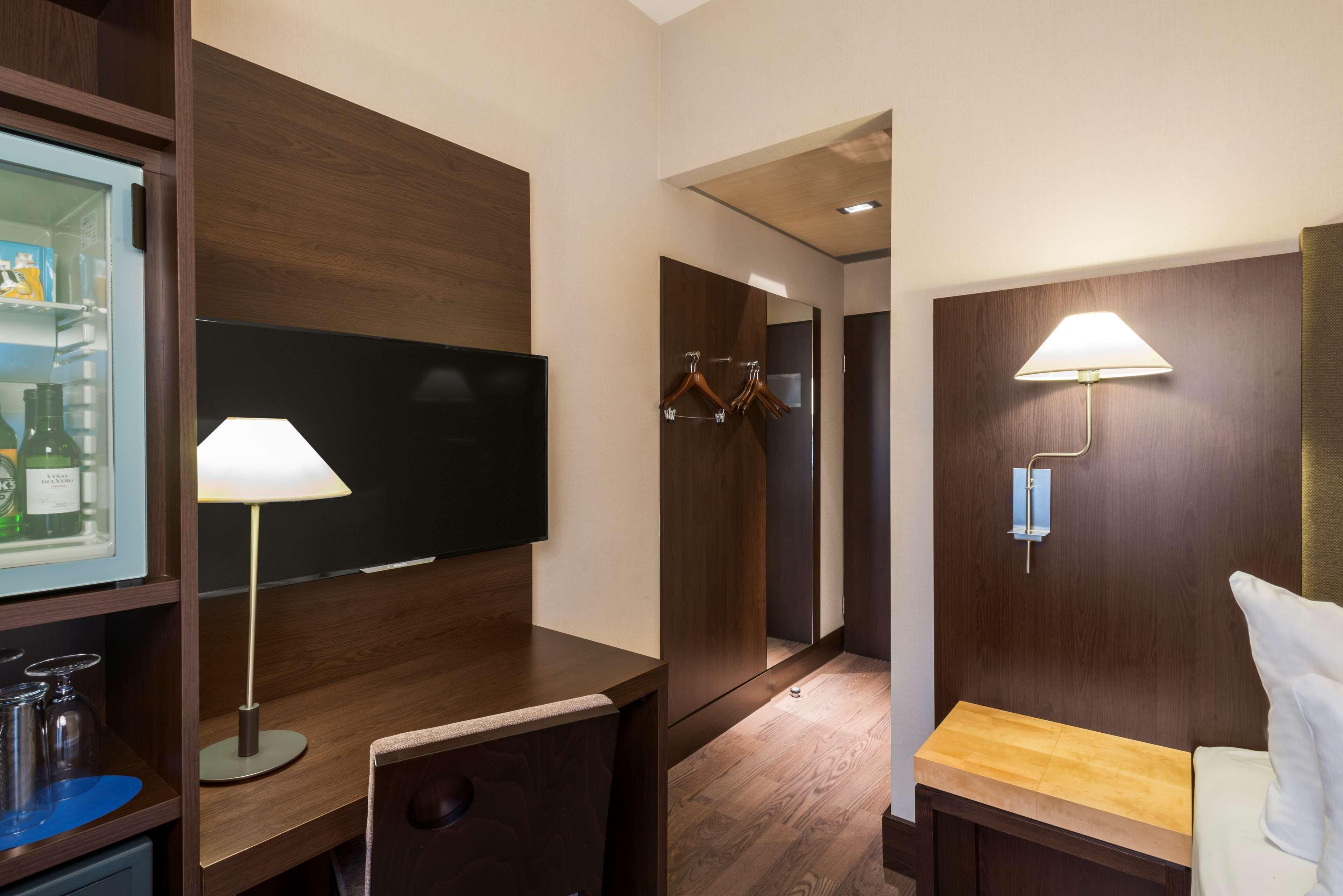 Hotel Nh Koenigsallee 4*