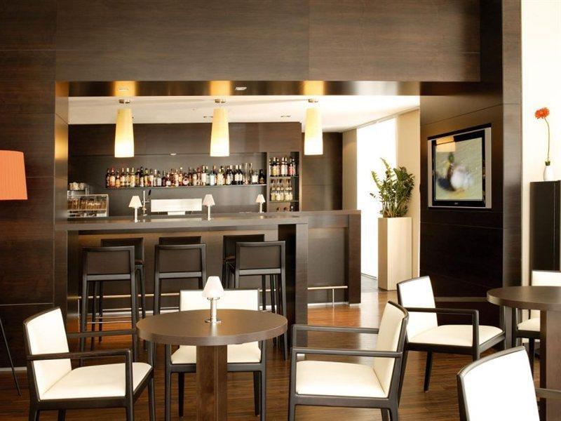 Hotel Nh Koenigsallee 4*